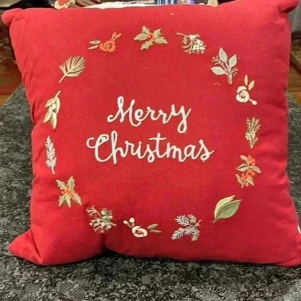 Primitives by Kathy Pillow Bright Red Merry Christmas Script Floral Ring NWOT
